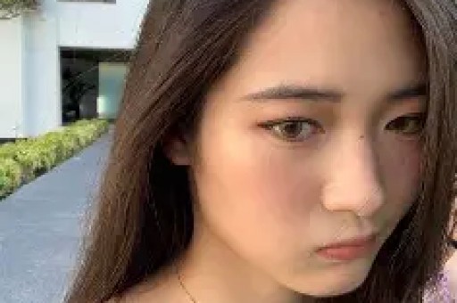 直播被问如何当好小三韦雪发飙怒斥反被网友嘲讽买热搜当捞女